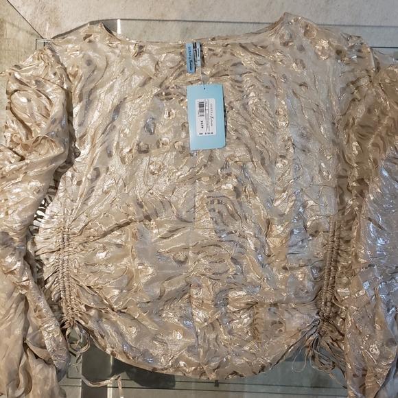 NWT Guess by Marciano silk top - Picture 4 of 6